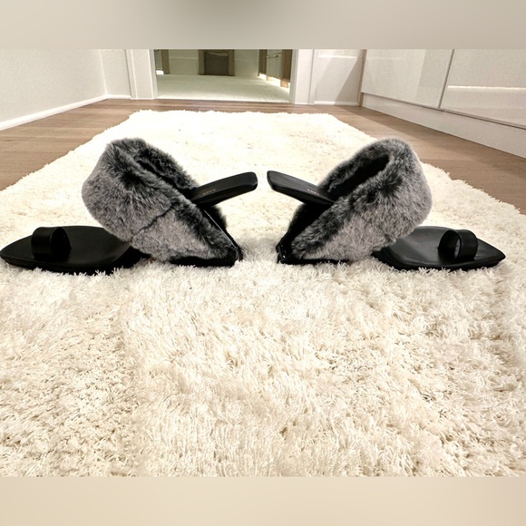 United Nude Loop Toe Teddy Heel - Picture 6 of 6